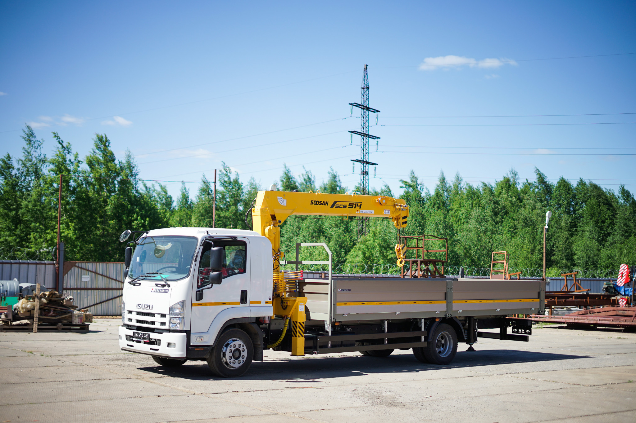 Новый Бортовой с КМУ Isuzu Forward Fsr90 Кму Soosan Scs 514 с ценами от  дилеров